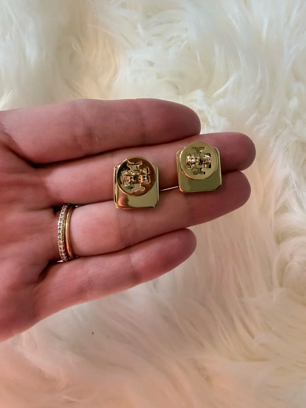 Tory Burch excellent stud